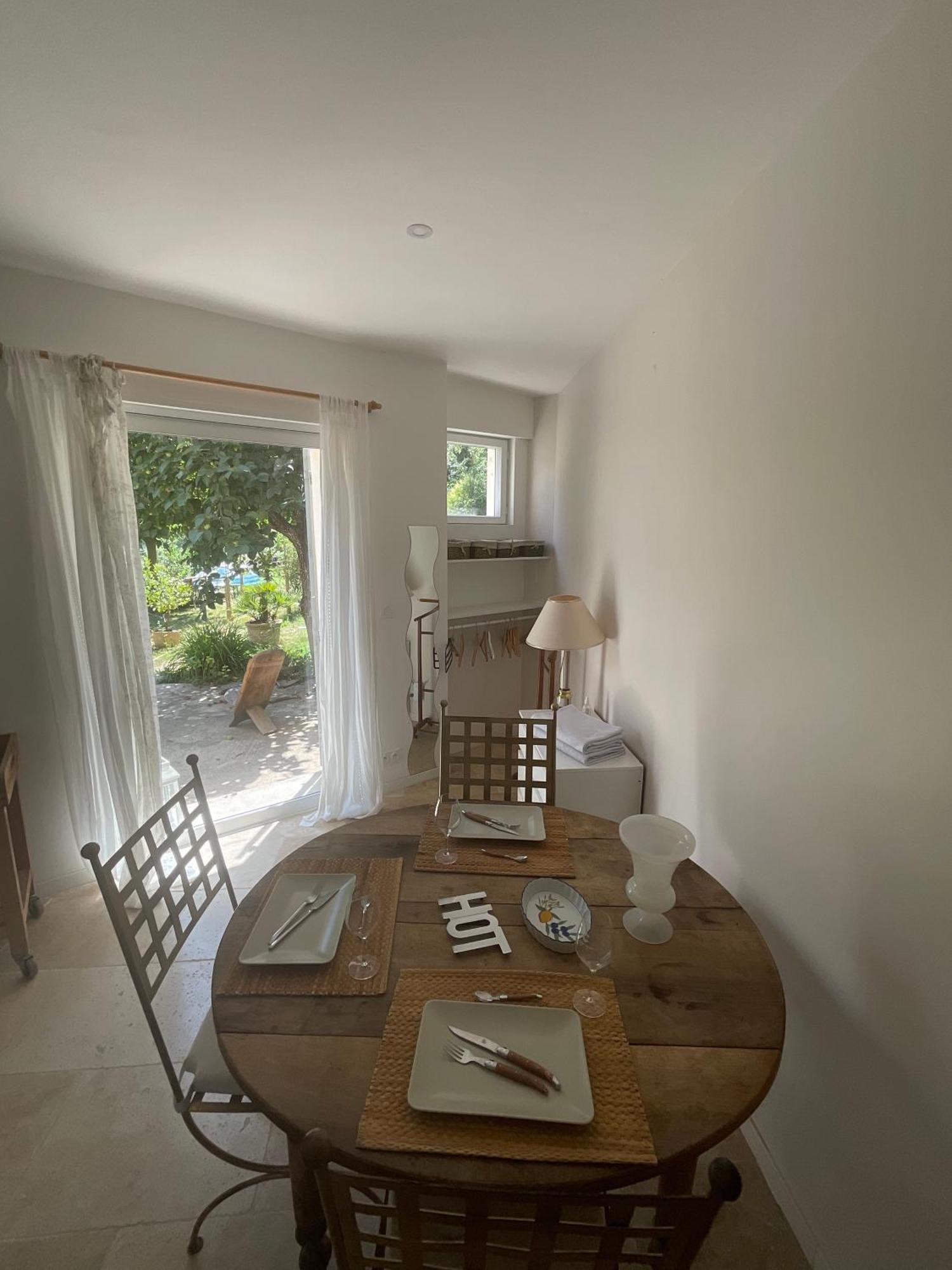 Studio Lumineux Villeneuve-les-Avignon Ngoại thất bức ảnh